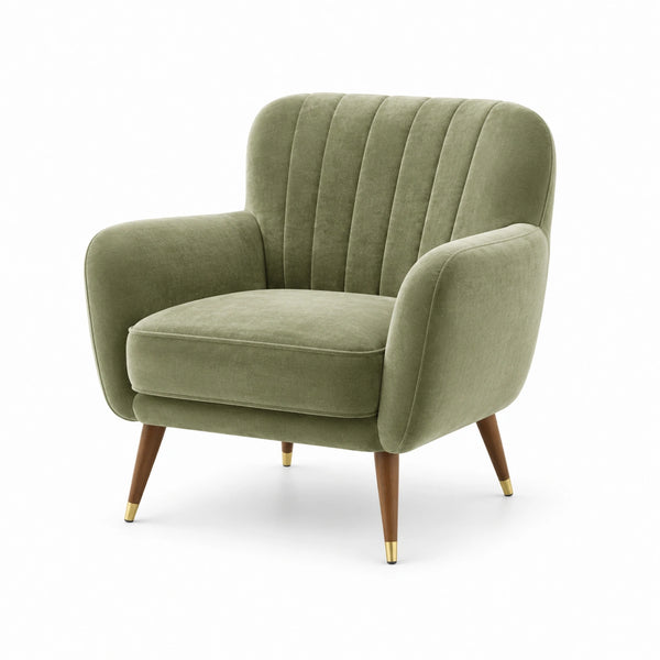 Fauteuil en velours vert avec pieds en bois et embouts métalliques
